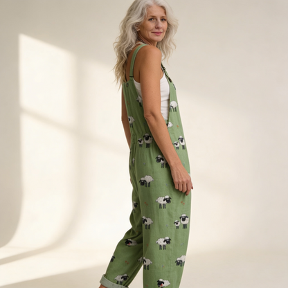 Lena | Latzhose mit ländlichen Hahn-Motiven