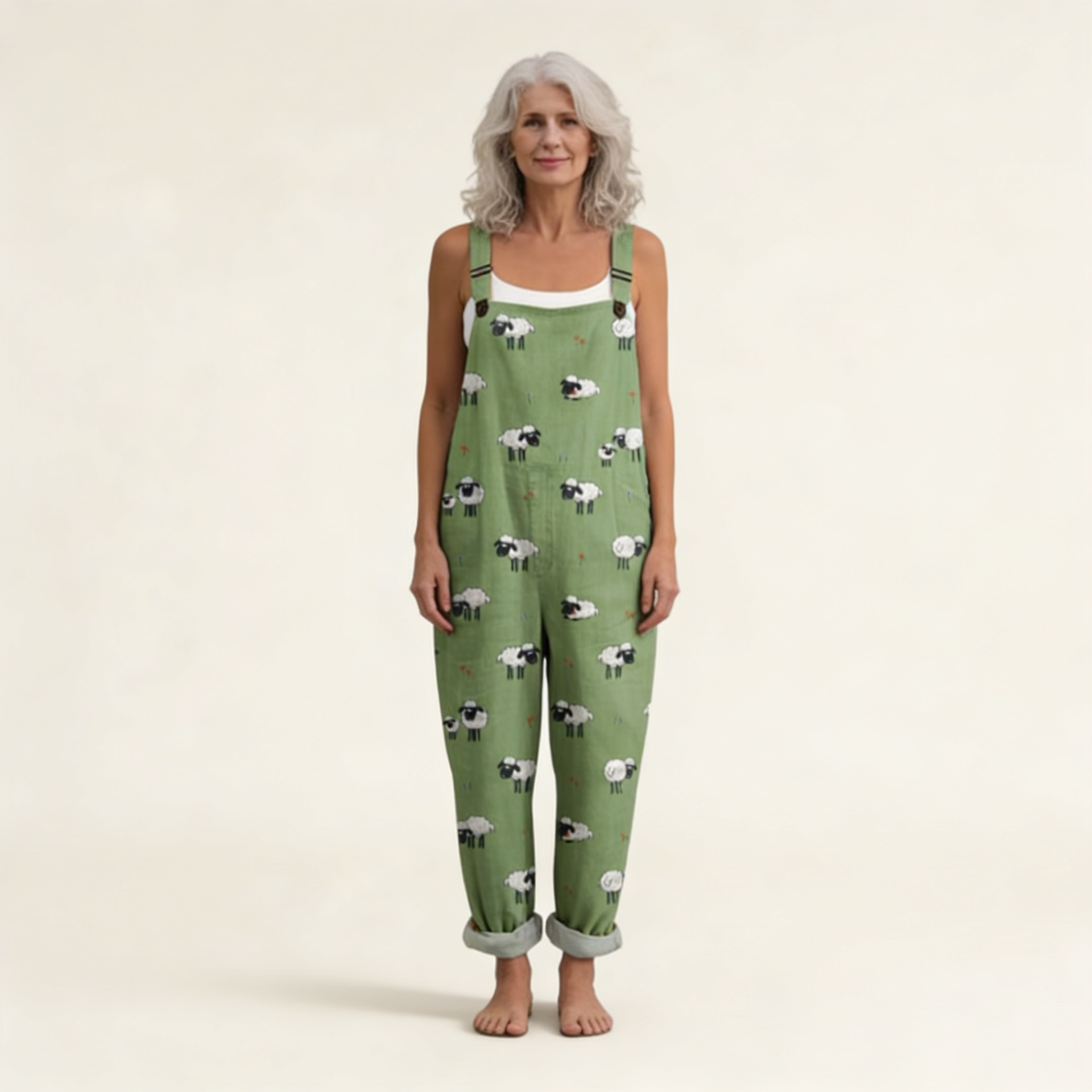 Luise | Latzhose mit sanfter grüner Bohemian-Nuance