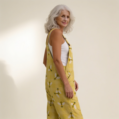 Rebecca | Latzhose mit sommerlichen Sonnen- und Bienenmotiven