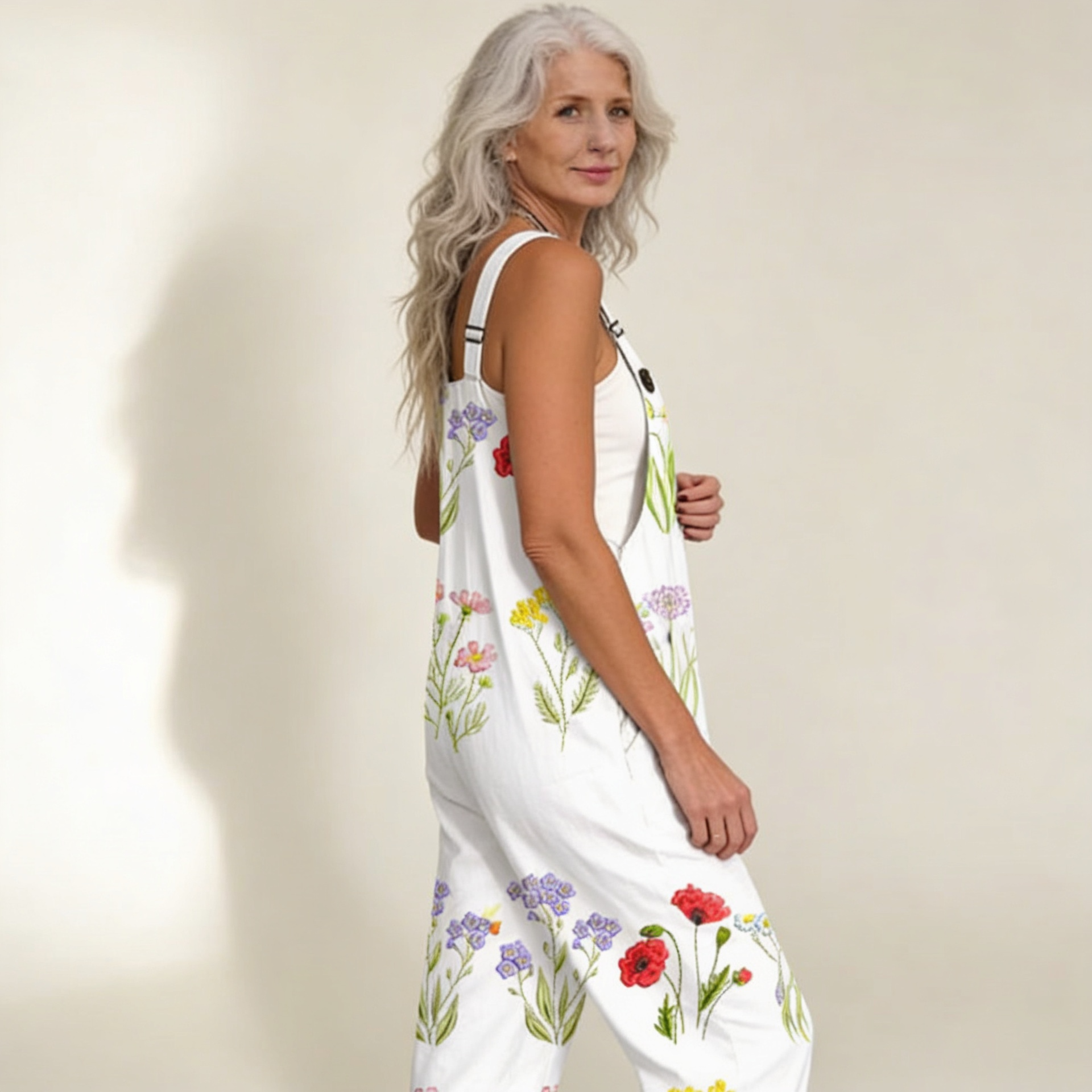 Rebecca | Latzhose mit wilden Bohemian-Blumen