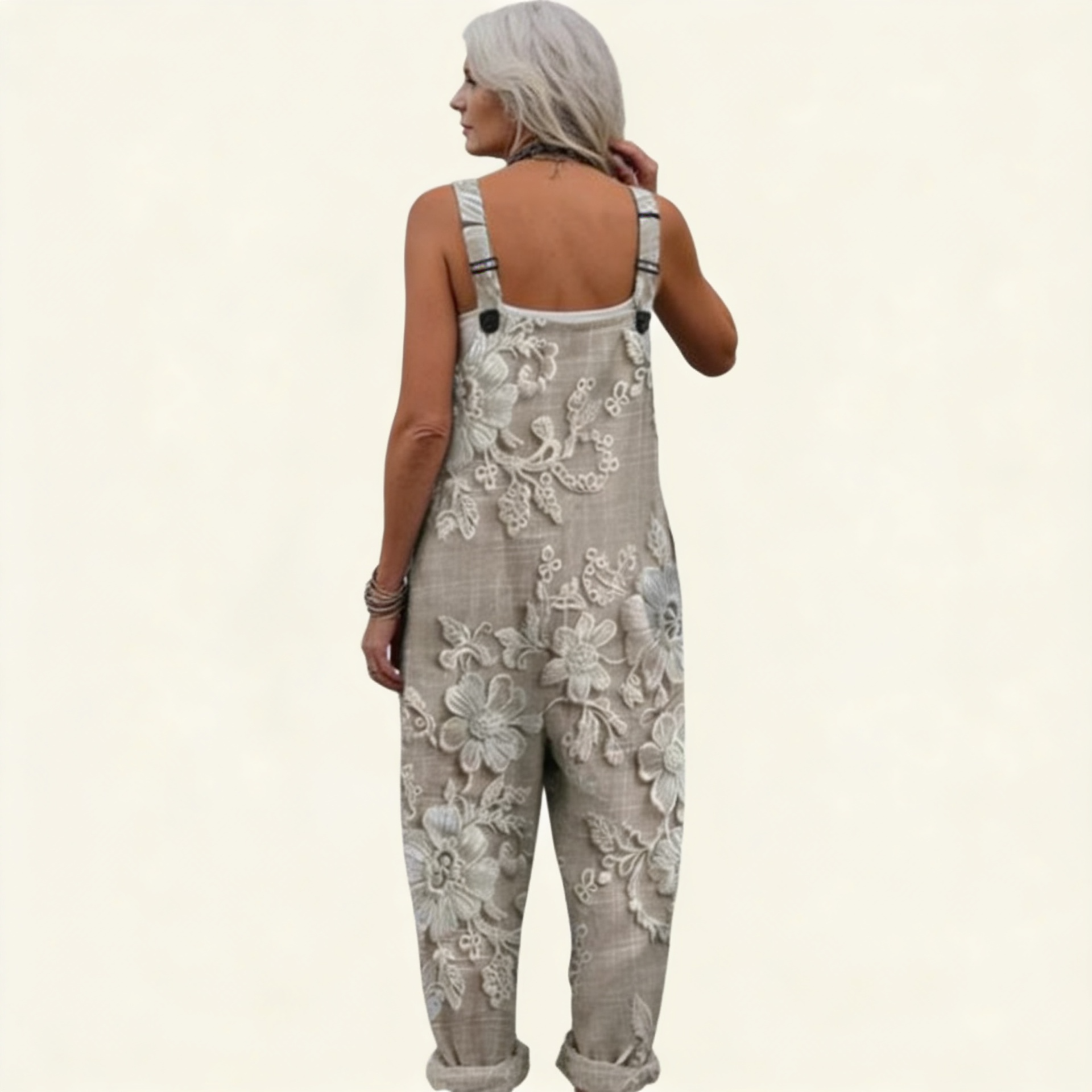 Sophie | Latzhose mit raffiniert gestickten Blumen