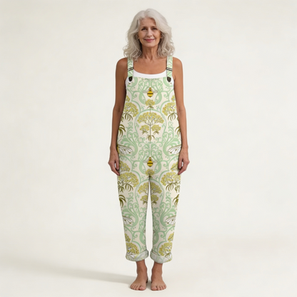 Tanja | Latzhose mit harmonischem Blumenmuster
